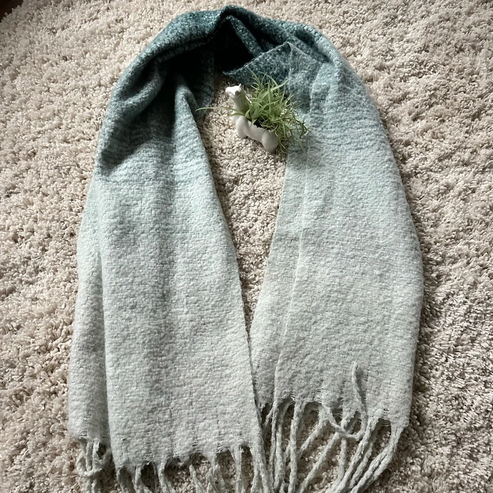 Large ombré blue hues super soft big warm cozy winter thick knit color s…